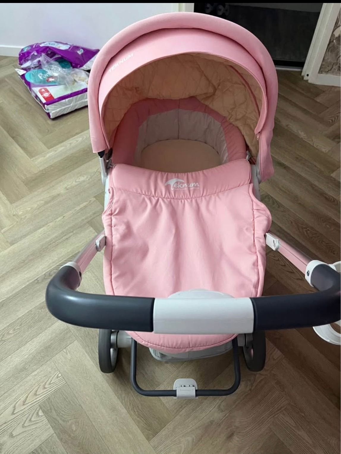 Roze Teknum Combiwagen met Autostoeltje en Reiswieg, Zo goed als nieuw, Met autostoeltje, Ophalen, Kinderwagen