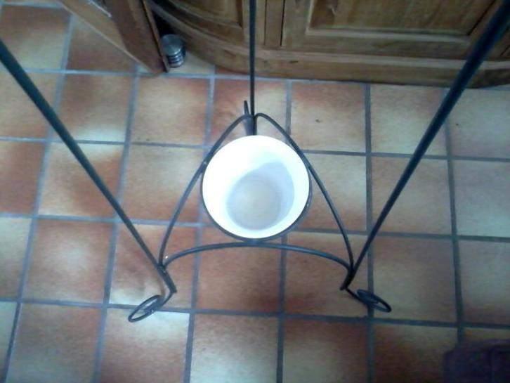 Standaard voor bloempotten, Rond, Ophalen of Verzenden, Zo goed als nieuw, Minder dan 25 cm