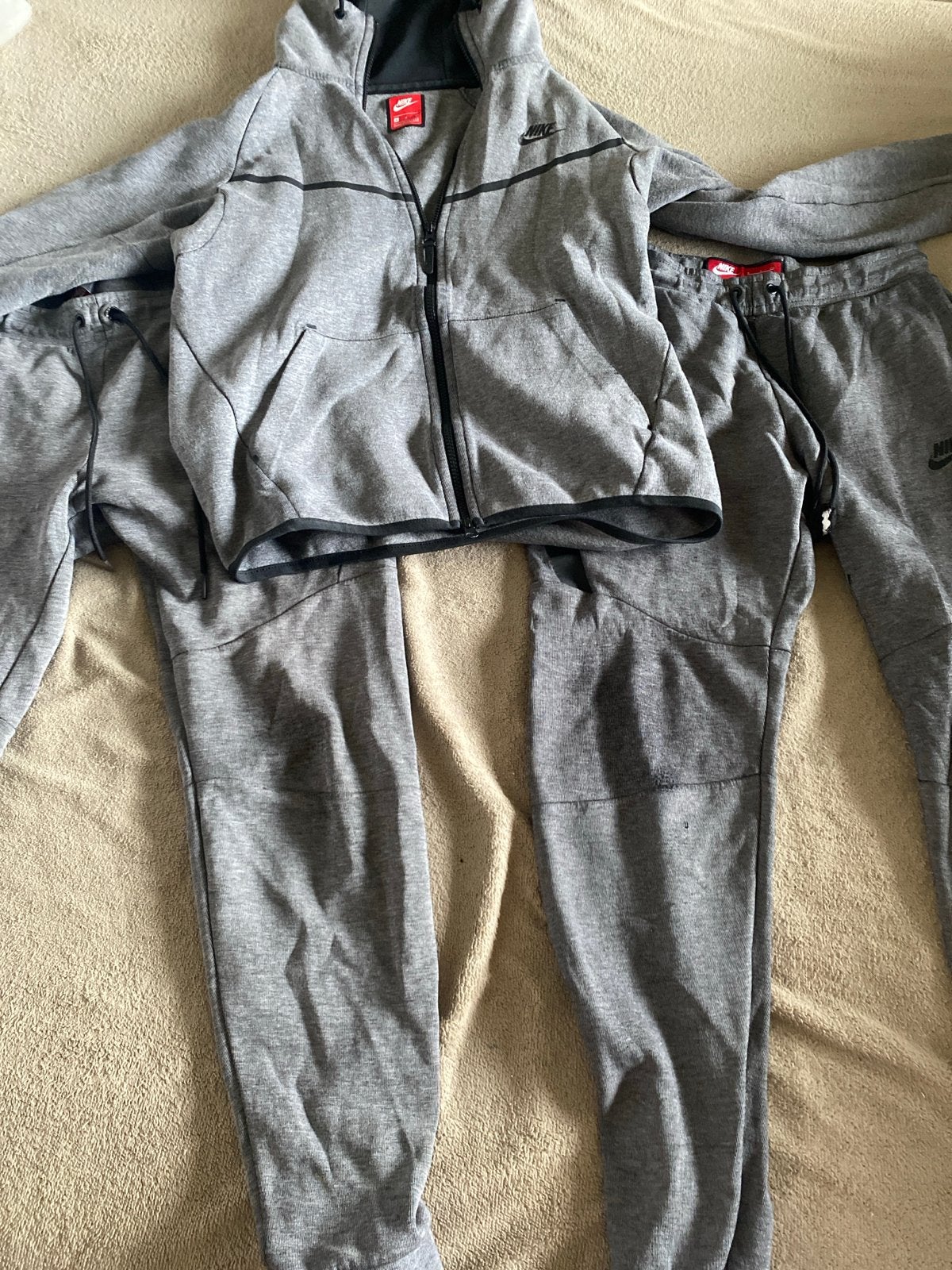 Nike Tech Fleece Trainingspak Grijs Maat S, Ophalen of Verzenden, Grijs, Gedragen, Algemeen