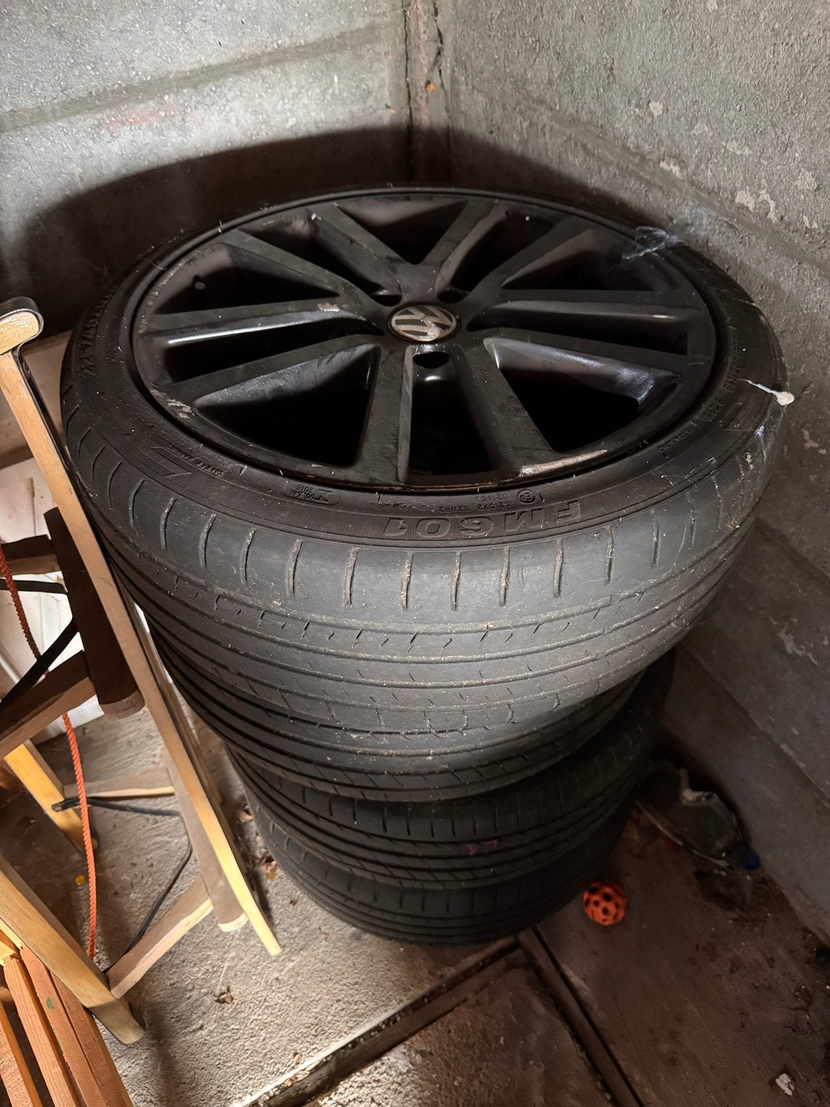 Gebruikte Volkswagen velgen met zomerbanden, Ophalen, Gebruikt, Banden en Velgen, 17 inch