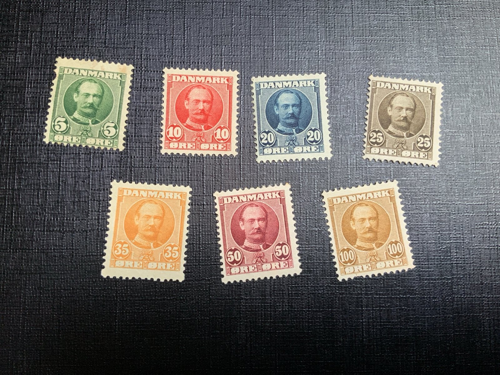 Set van 7 postfris Deense postzegels met Koning Christian, Postzegels en Munten, Postzegels | Europa | Overig, Ophalen, Overige landen
