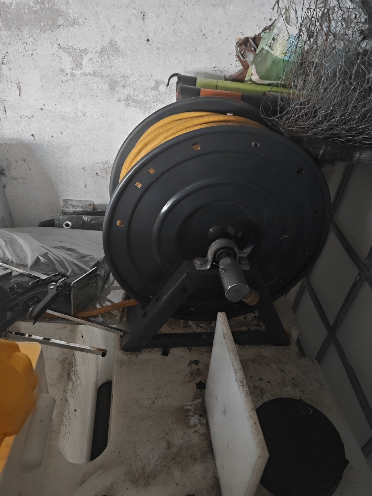 Osmose tank en haspel bieden, Ophalen