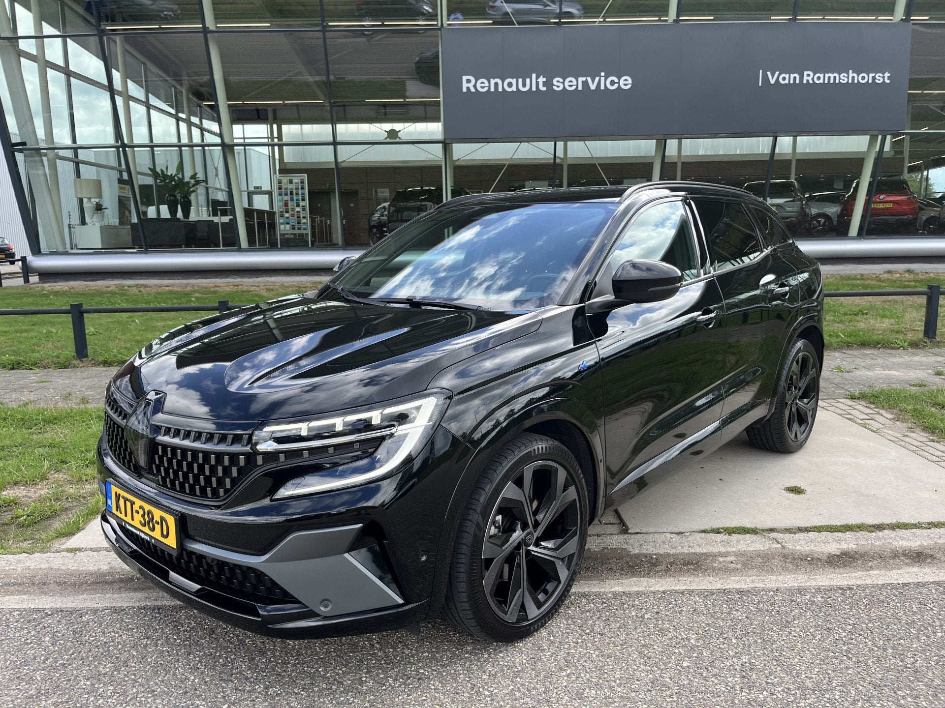 Renault Austral 1.2 E-Tech full hybrid 200PK techno esprit A, Auto's, Gebruikt, 1199 cc, Zwart, 1492 kg
