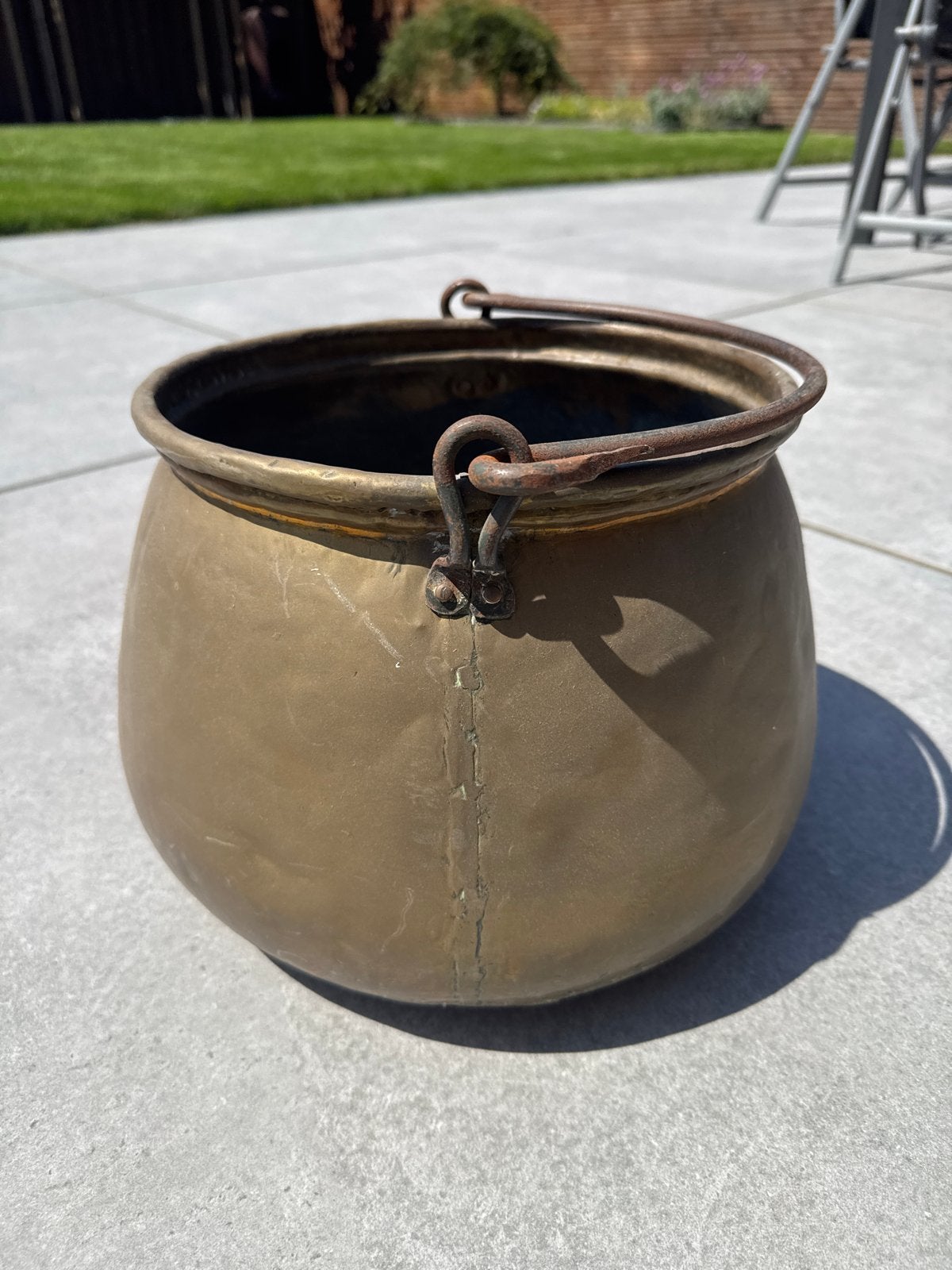 Antieke koperen pot met hengsel - Decoratief en functioneel, Ophalen of Verzenden, Koper