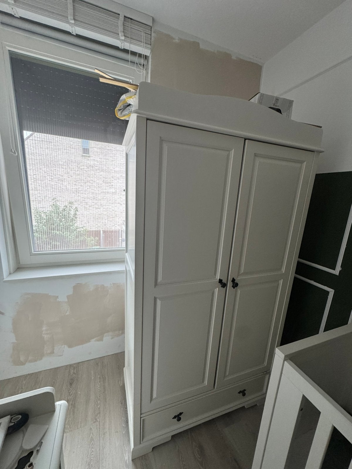 Slaapkamer babykamer set wit commode kast, Ophalen, Zo goed als nieuw, Jongetje of Meisje