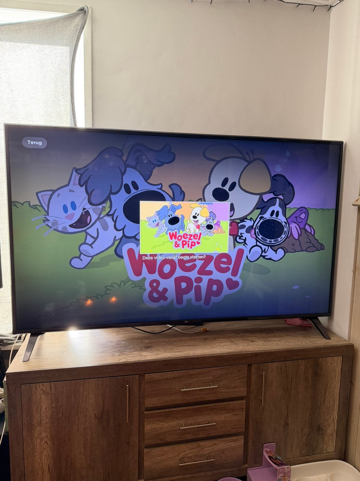 LG UM7050PLA 75 inch, Ophalen, QLED, 50 Hz, 8k (UHD)