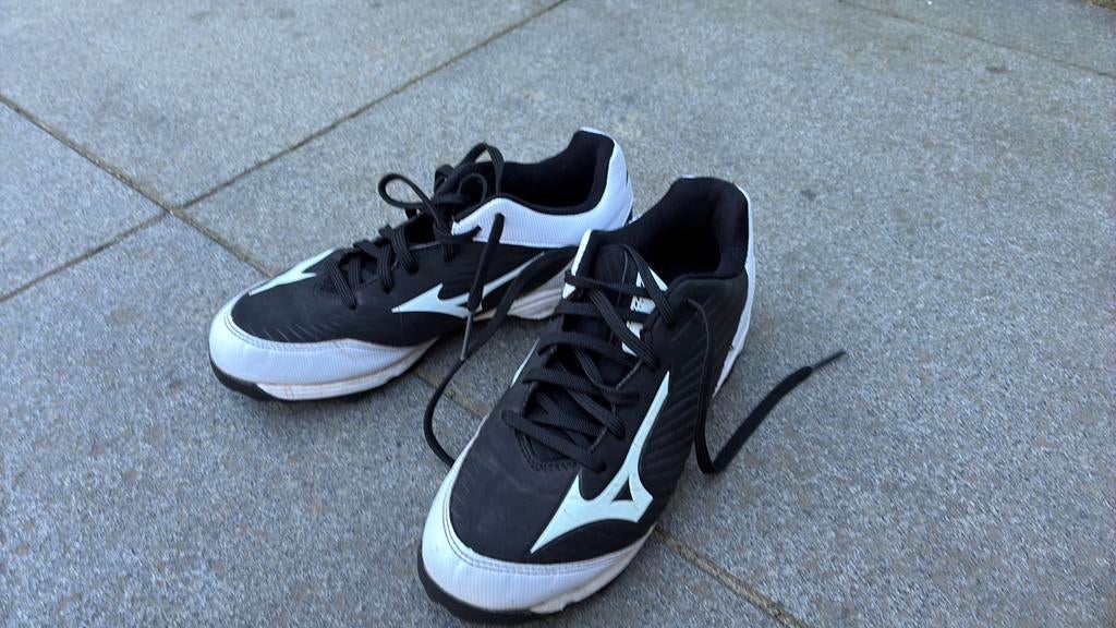 Honkbal softbal schoenen, Sport en Fitness, Honkbal en Softbal, Ophalen of Verzenden, Zo goed als nieuw, Schoenen
