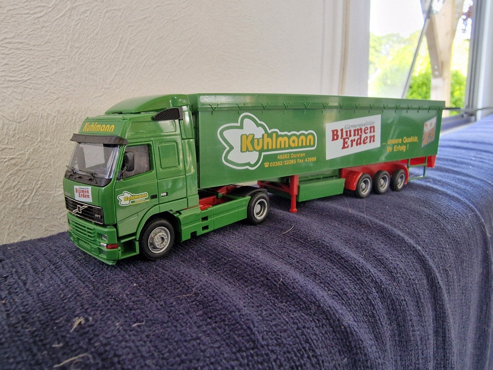 Volvo FH12 Kuhlmann Bloemen Erden vrachtwagen model, Overige merken, 1:50 of kleiner, Ophalen of Verzenden, Zo goed als nieuw