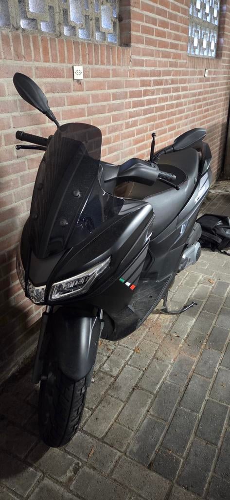 Te koop : Aprilia SXR50 bj 2023, Fietsen en Brommers, Scooters | Aprilia, Ophalen, Overige modellen, Maximaal 45 km/u, Zo goed als nieuw