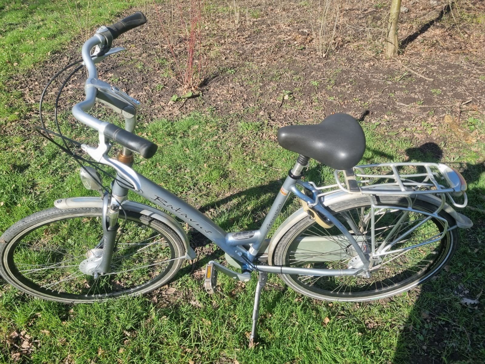 Foto 15 van Batavus Genova Damesfiets - 28 inch, 8 versnellingen