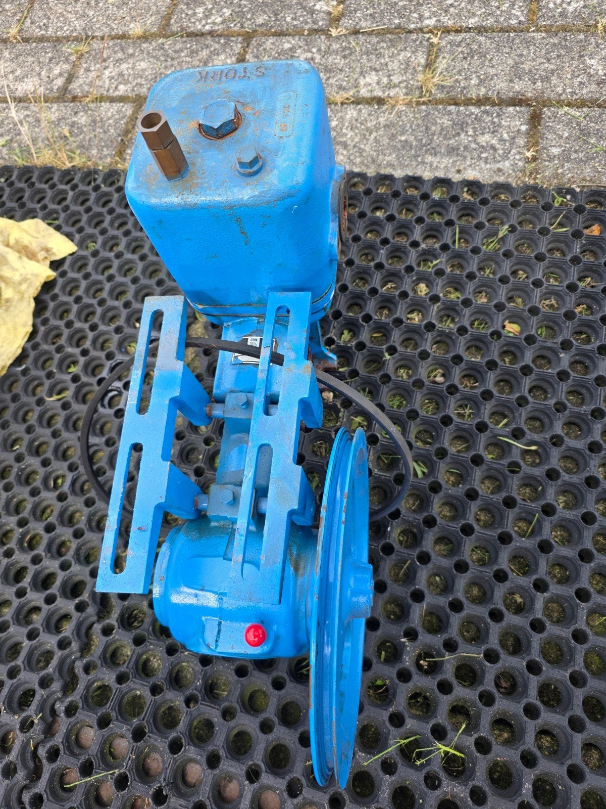 Drinkwaterpomp Stork, Ophalen, Motor en Techniek
