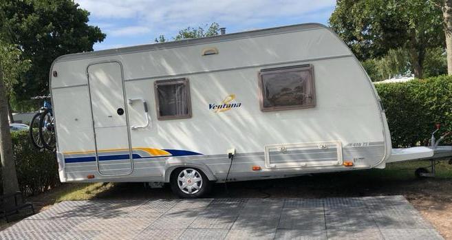 Burstner ventana 410ts zeer compleet, Vast bed, Treinzit, Particulier, Kachel
