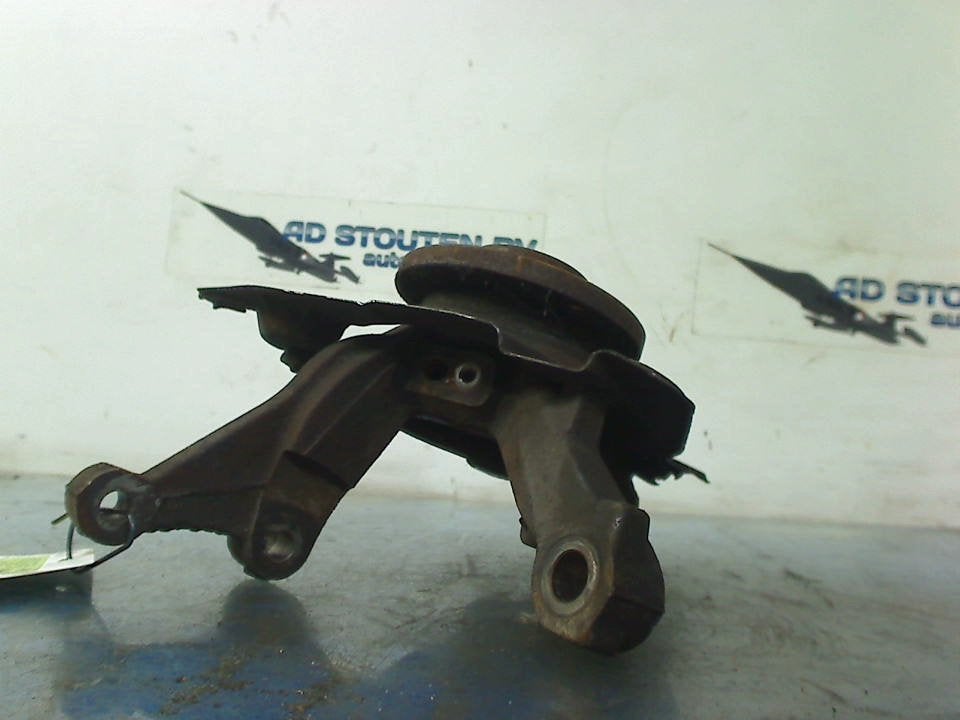 Fusee Rechts Voor Lancia Ypsilon (843) (2003-10/2011-12), Gebruikt, Lancia Automobiles - Stellantis Europe S.p.A, Info@lancia.de