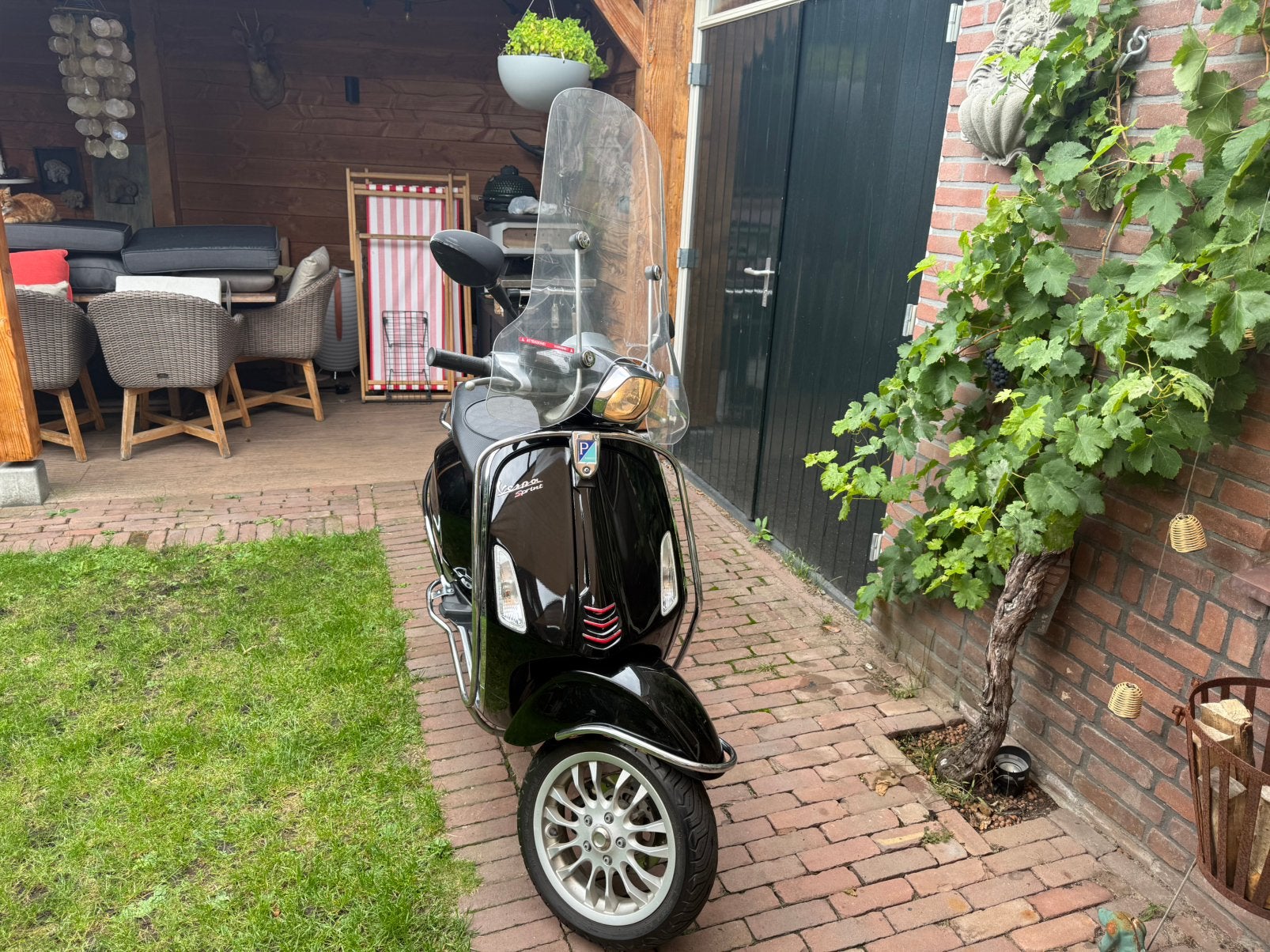 Vespa sprint 2016, Fietsen en Brommers, Ophalen, Zo goed als nieuw, Benzine, Vespa