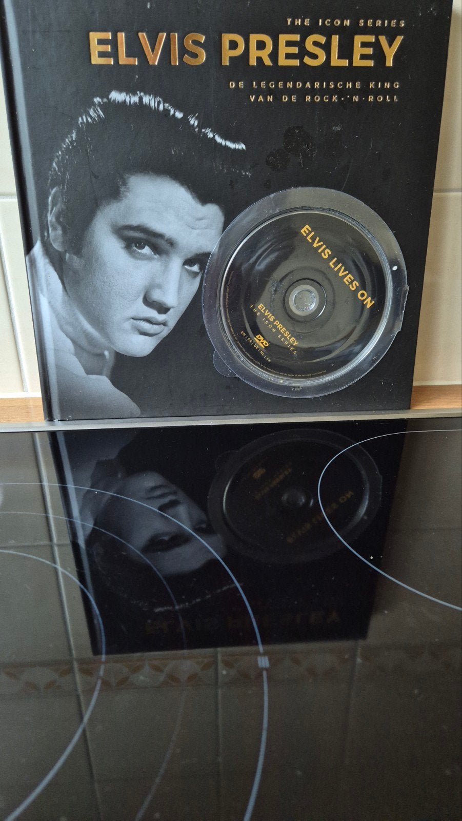Elvis by the Presleys DVD Boxset - Documentaire, Ophalen, Nieuw in verpakking, Concert