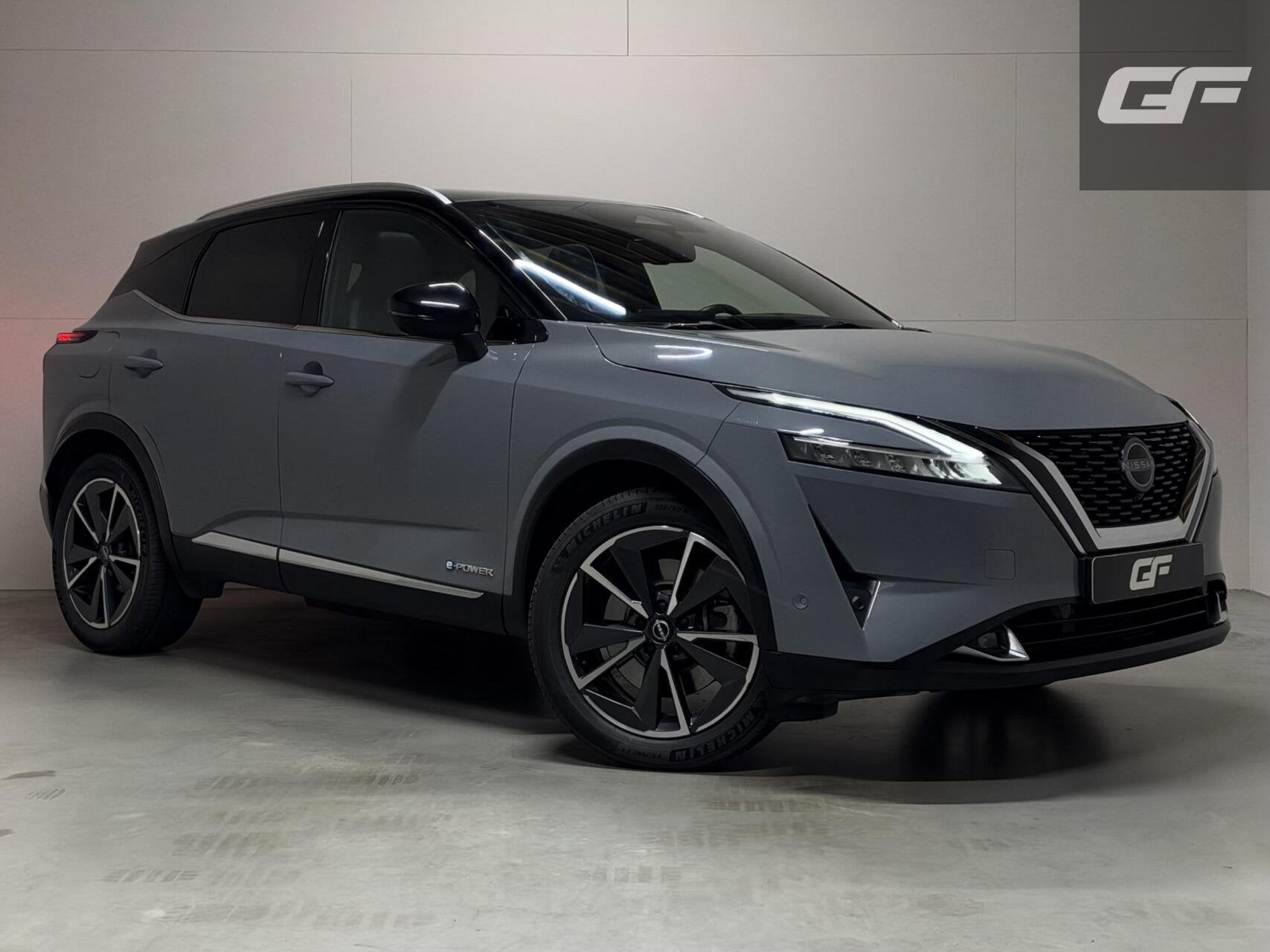 Nissan Qashqai 1.5 e-Power Tekna Pano 360º HUD Carplay ACC, Auto's, Dealer onderhouden, 1497 cc, Gebruikt, Zwart