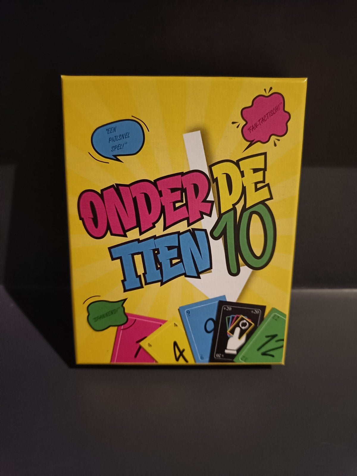 Onder de Tien - Leuk en snel kaartspel voor 2-6 spelers, Vijf spelers of meer, Ophalen of Verzenden, Zo goed als nieuw, Onder de Tien
