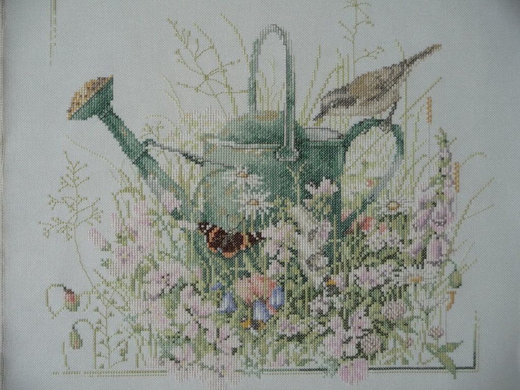 Borduurwerk "Gieter-bloemen en vogeltje", Hobby en Vrije tijd, Ophalen of Verzenden, Gebruikt, Handborduren, Onderdeel of Toebehoren