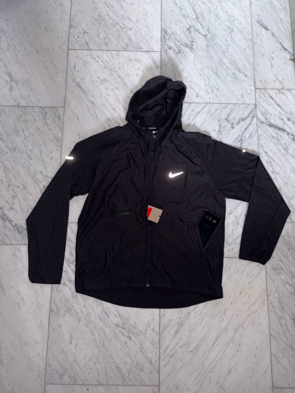 Nike Running Lightweight Windbreaker Jacket, Ophalen of Verzenden, Zo goed als nieuw, Maat 52/54 (L), Zwart