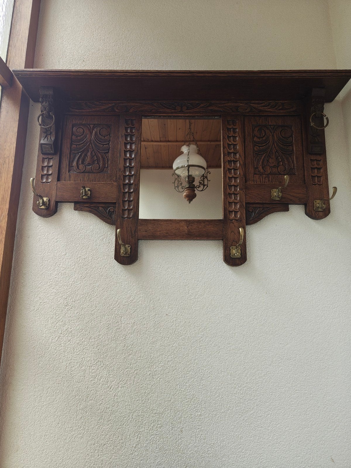 Antieke houten kapstok met spiegel en snijwerk, Gebruikt, Minder dan 100 cm, Hout, Ophalen