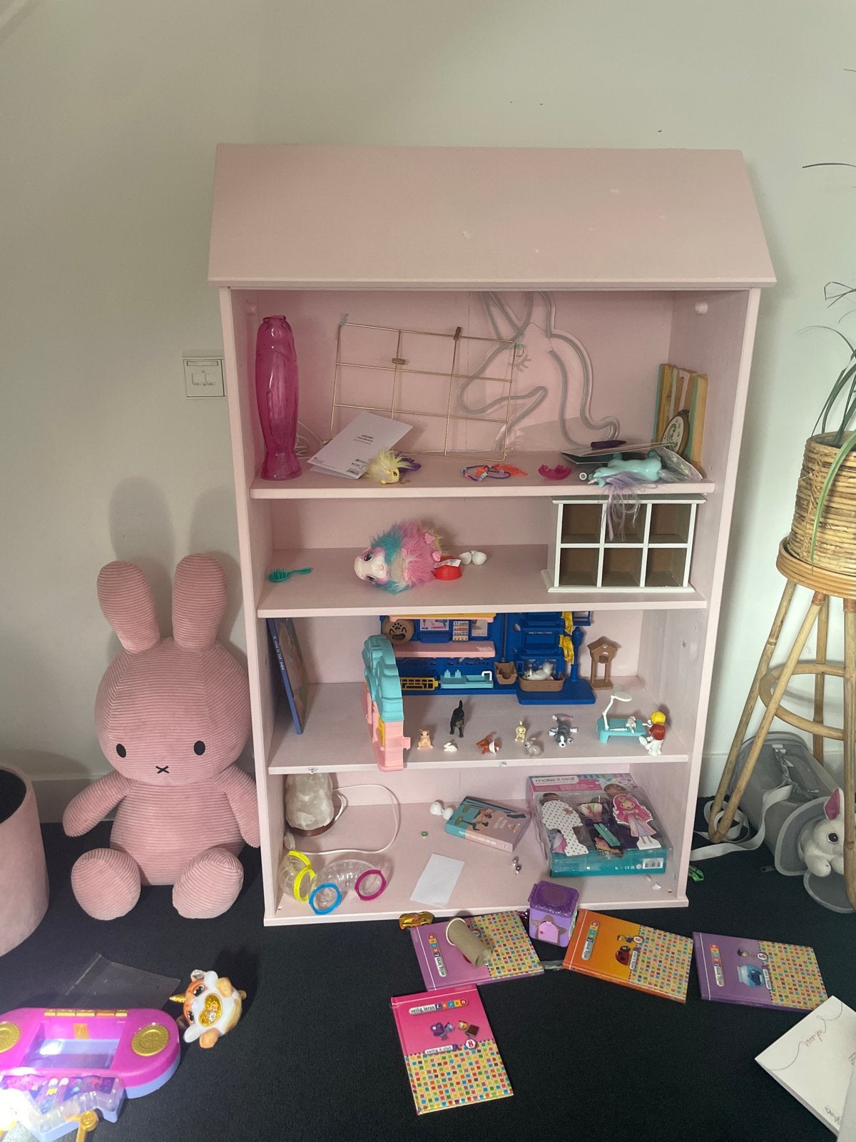 Gratis roze ladekastje voor kinderkamer, Kinderen en Baby's, Gebruikt, 105 cm of meer, Ophalen of Verzenden, Minder dan 50 cm
