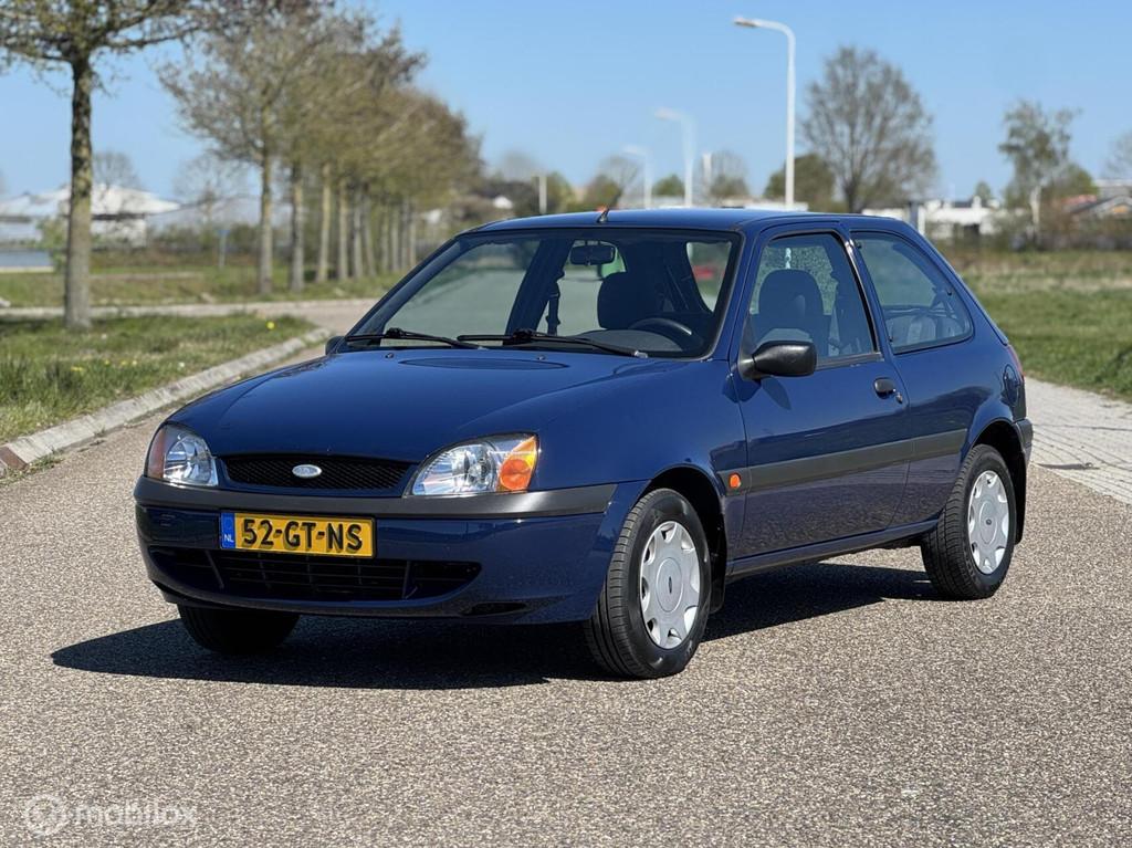 Ford Fiesta 1.3-8V Classic Topstaat 49.000 KM, Auto's, Ford, Voorwielaandrijving, 1299 cc, 4 cilinders, Bedrijf