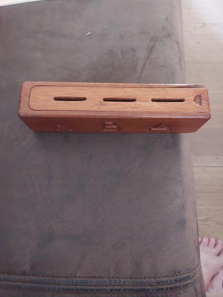 Spaarpot hout met opschrift KBA, Verzamelen, Spaarpotten, Ophalen of Verzenden, Metaal of Blik, Overige thema's