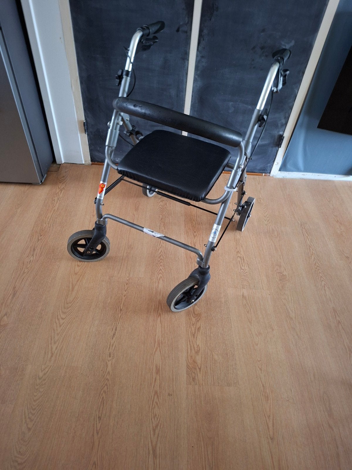 Elephantje Rollator lichtgewicht, Diversen, Ophalen, Opvouwbaar, Gebruikt