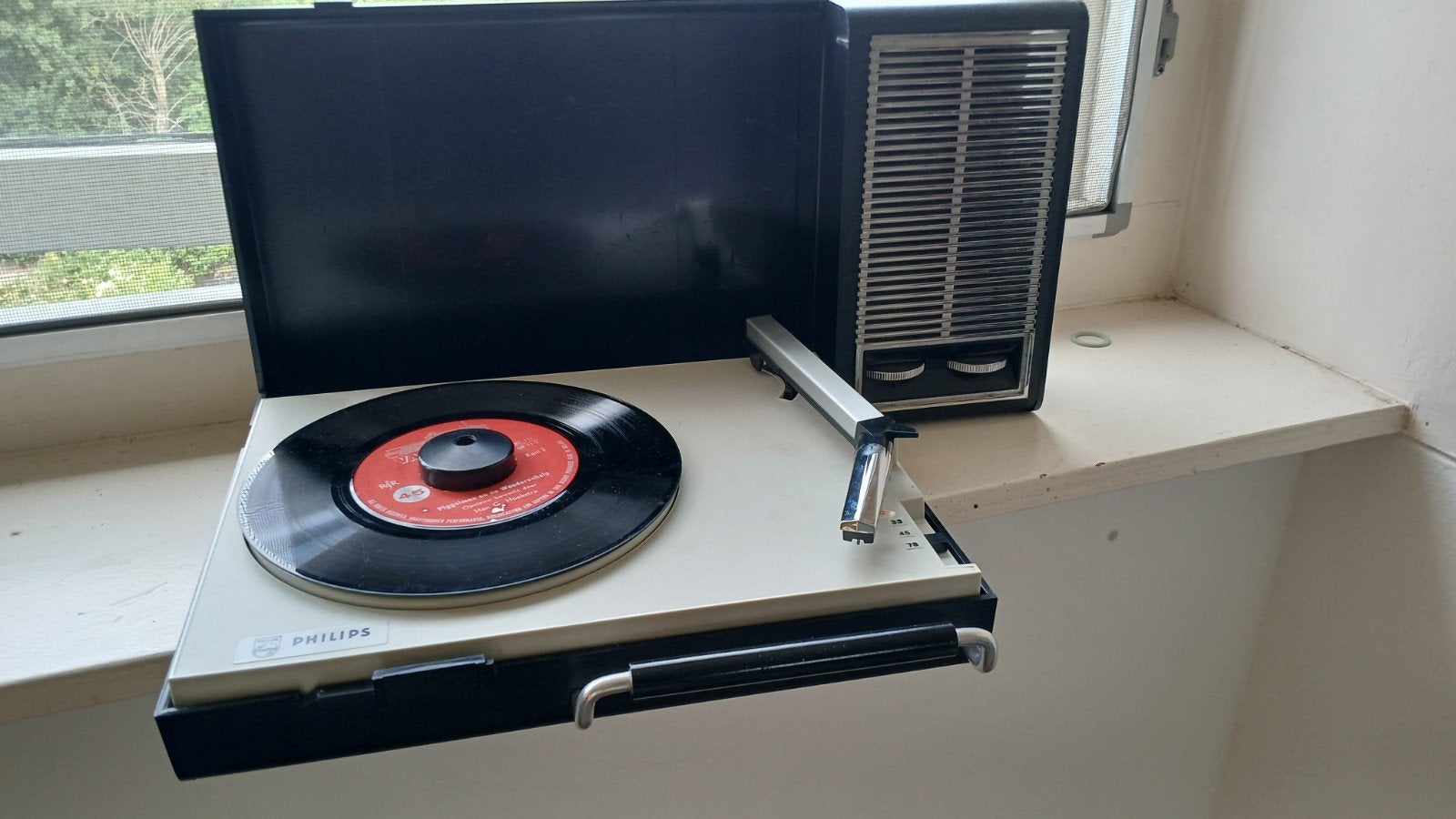 Vintage Philips Platenspeler - Draagbaar en Compact, Ophalen of Verzenden, Gebruikt, Platenspeler, Philips