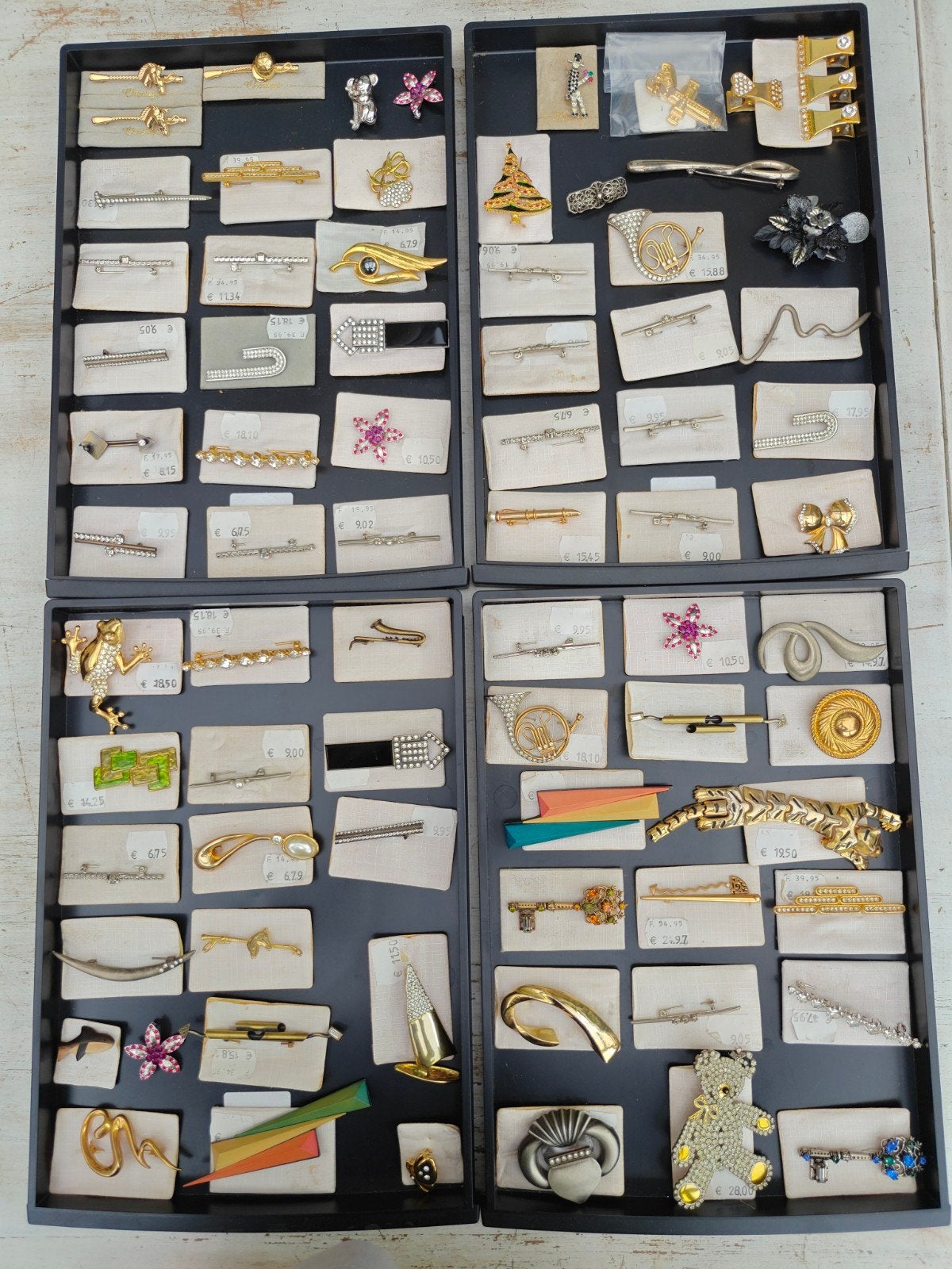 Juweliers partij  vintage broches, Ophalen of Verzenden, Nieuw, Overige kleuren, Overige materialen