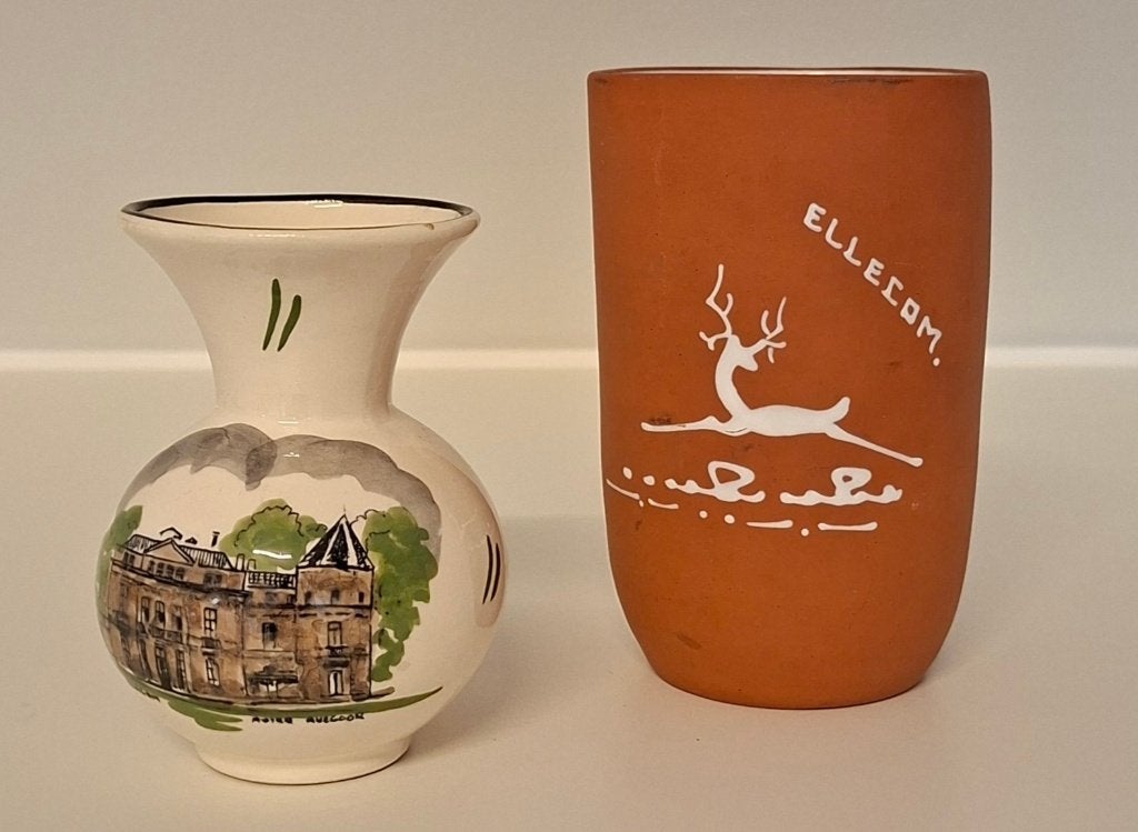 Twee souvenir vaasjes van Ellecom, Antiek en Kunst, Ophalen of Verzenden