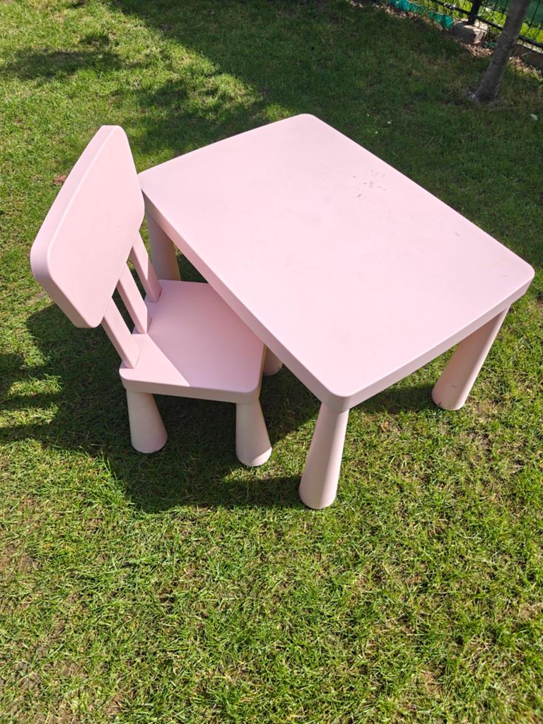 Roze kinder tafel en stoel set, Kinderen en Baby's, Kinderkamer | Tafels en Stoelen, Ophalen, Gebruikt, Tafel(s) en Stoel(en)