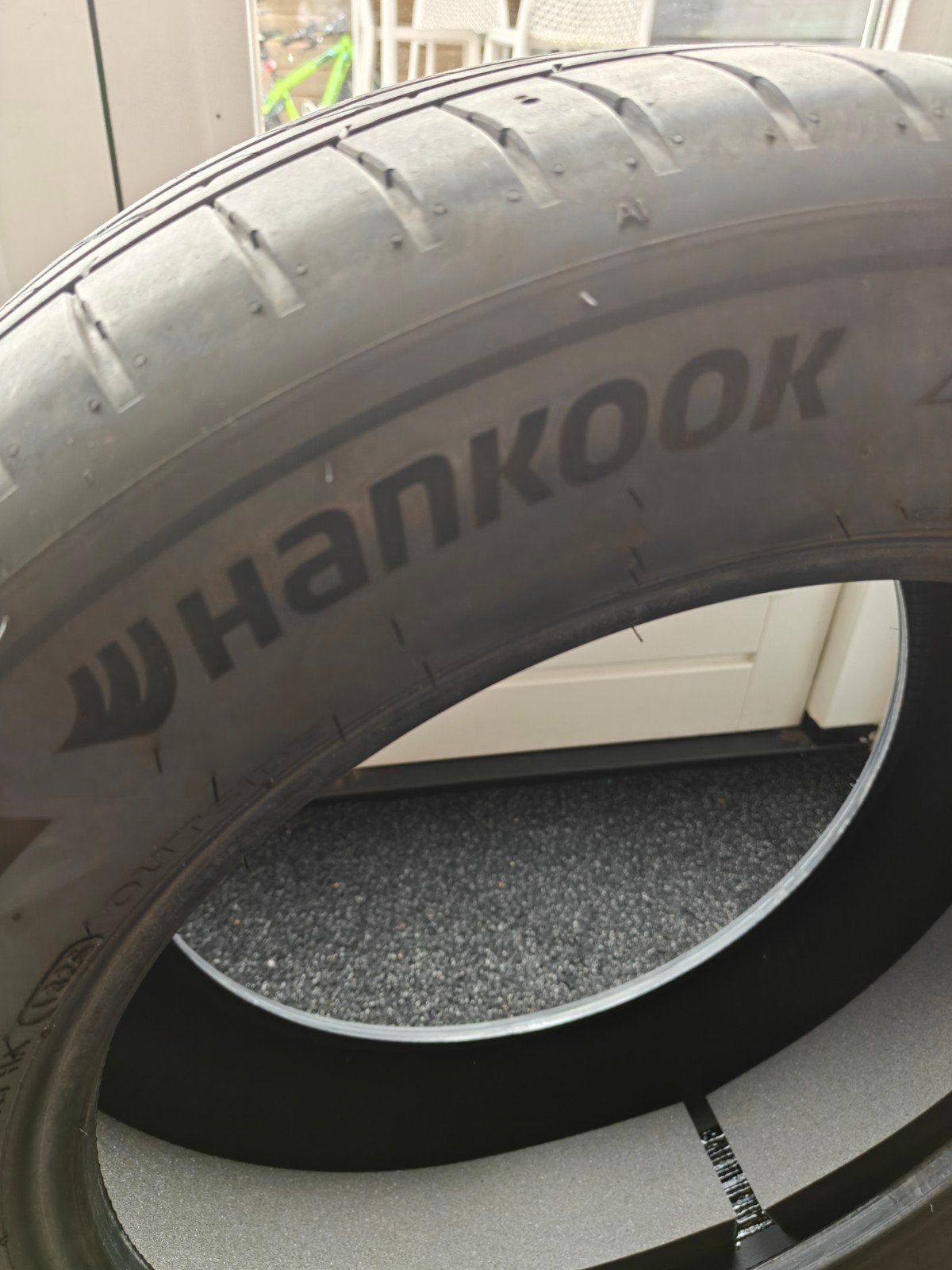 Foto 7 van 4x Hankook iON evo SUV 235/55 ZR18 104W XL T0 – Tesla – DOT