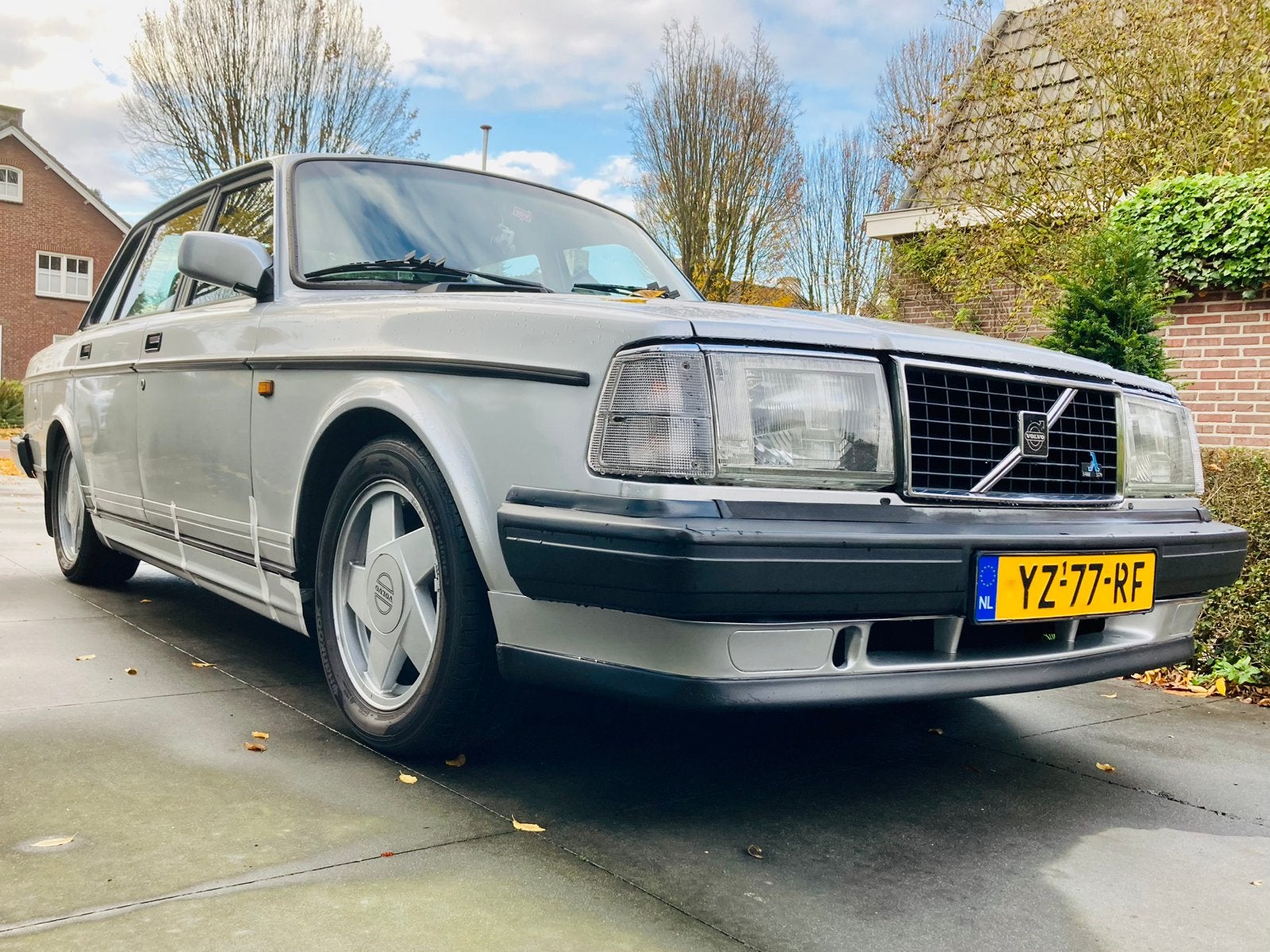 Volvo 240 bodykit sideskirts en voor lip 242 244 245 spoiler, Auto-onderdelen, Carrosserie en Plaatwerk, Ophalen, Gebruikt, Voor