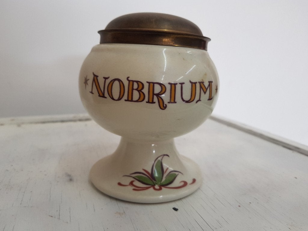 antiek porselein pot met messing deksel, Ophalen of Verzenden