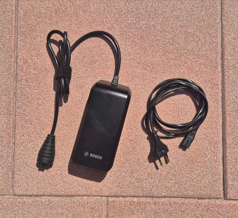 Bosch fiets accu lader: Charger Compact 2A |

BCS230, Ophalen, Zo goed als nieuw