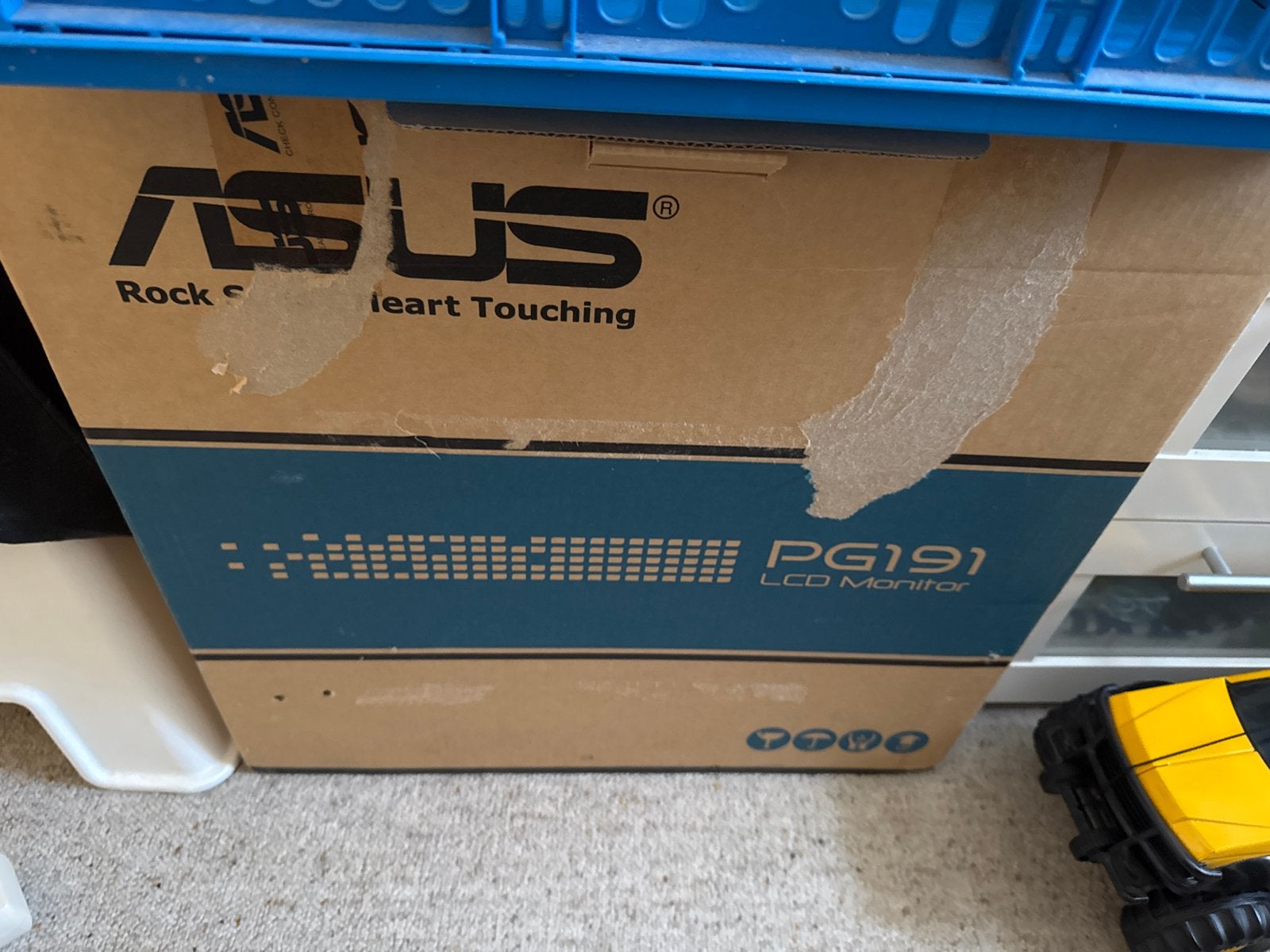 ASUS PG191 LCD Monitor - Gaming Monitor, Computers en Software, Monitoren, Gebruikt, 3 tot 5 ms, Overige resoluties, Ingebouwde speakers