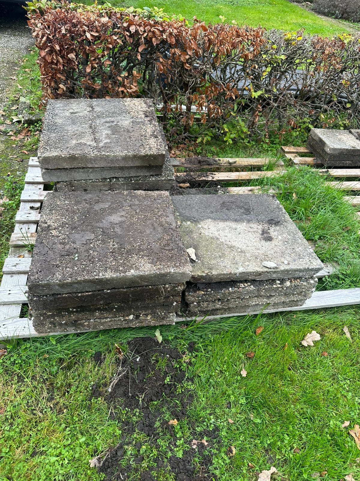 Grind tegels 50x50 gratis op te halen in Waperveen, Ophalen, Gebruikt, Grind, Terrastegels