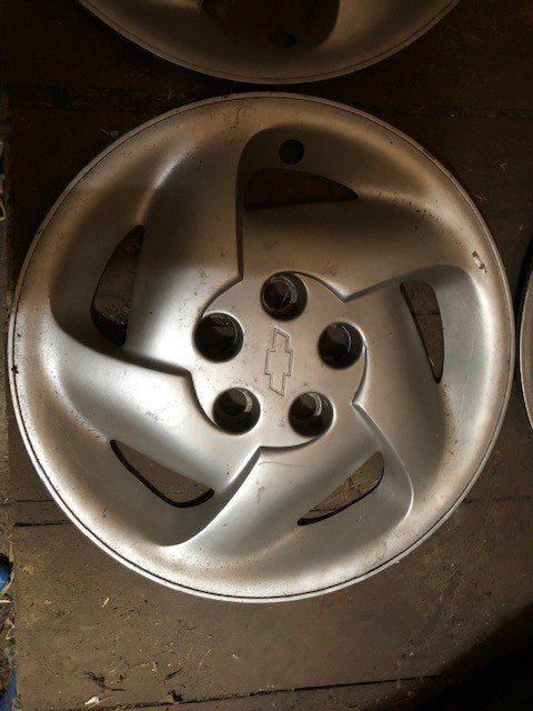 Set van 4 wieldoppen, Chevrolet Beretta, Corsica of Cavalier, Ophalen of Verzenden