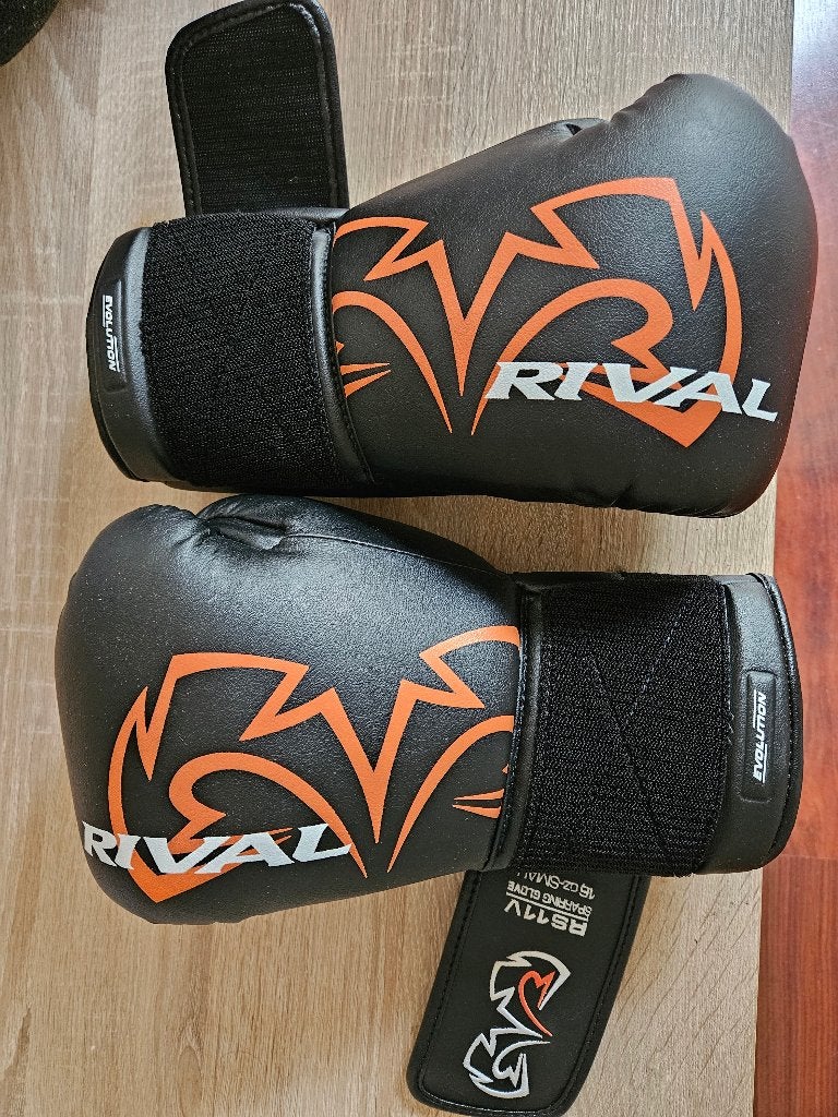Rival RS11V 16oz - S, Sport en Fitness, Overige, Vechtsportmateriaal, Nieuw, Ophalen of Verzenden