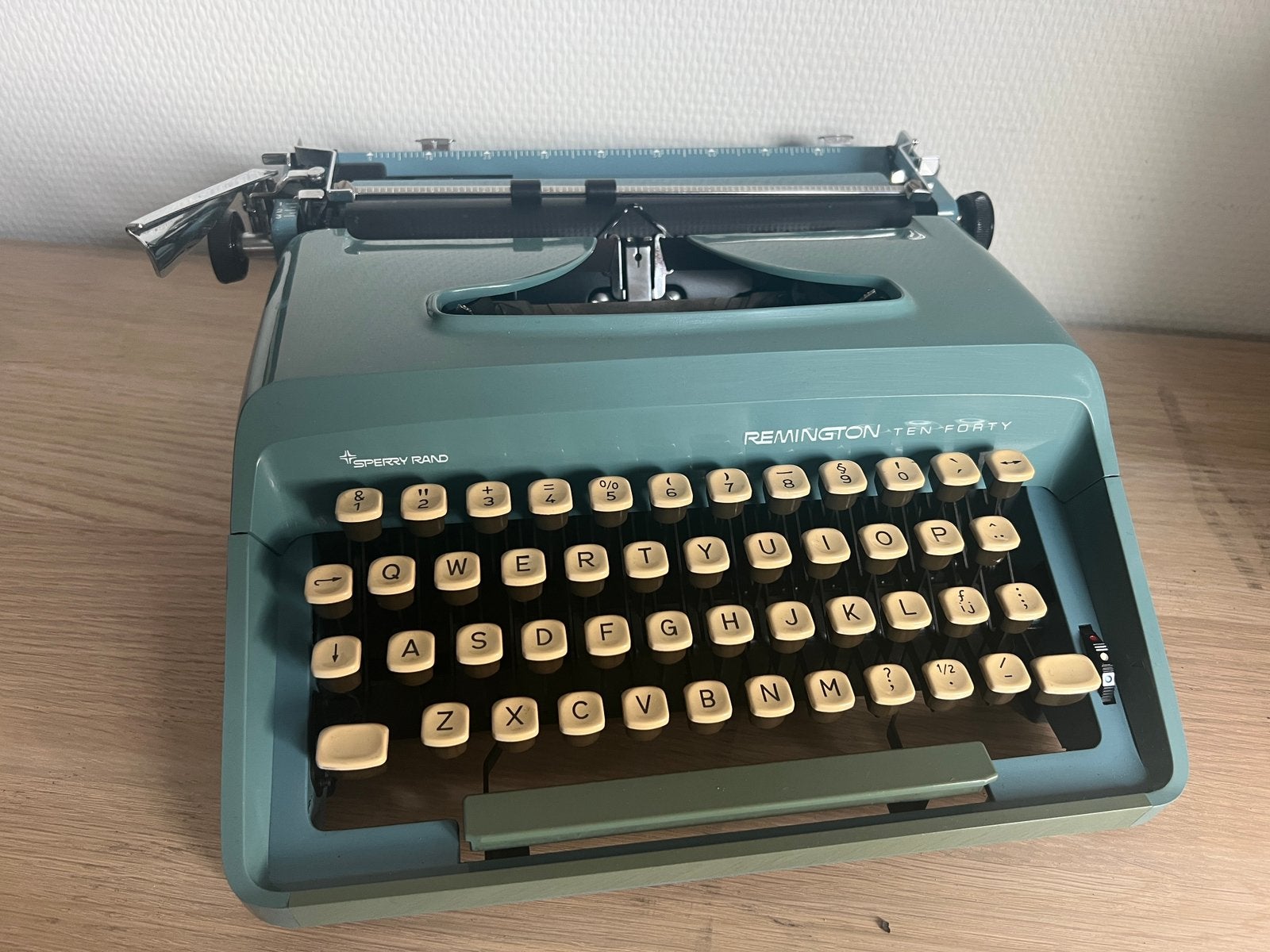 Remington Ten Forty, Diversen, Typemachines, Verzenden, Gebruikt