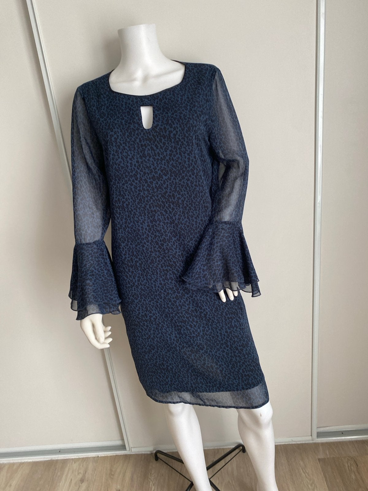 FreeBird Jurk met Luipaardprint en Trompetmouwen - Maat L, Kleding | Dames, Blauw, Maat 42/44 (L), Ophalen of Verzenden, Zo goed als nieuw