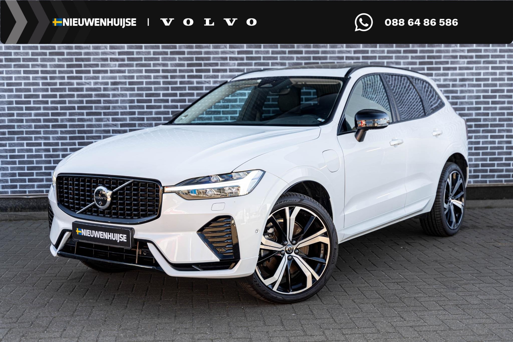 Volvo XC60 2.0 T6 Plug-in Hybrid AWD Plus Dark | Google | Lo, Auto's, Gebruikt, Euro 6, 4 cilinders, 180 min