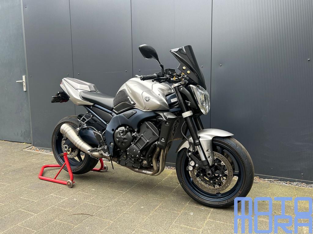 Yamaha  FZ1 Naked met Leovince en michelin power 5, -, -, Bedrijf, 998 cc