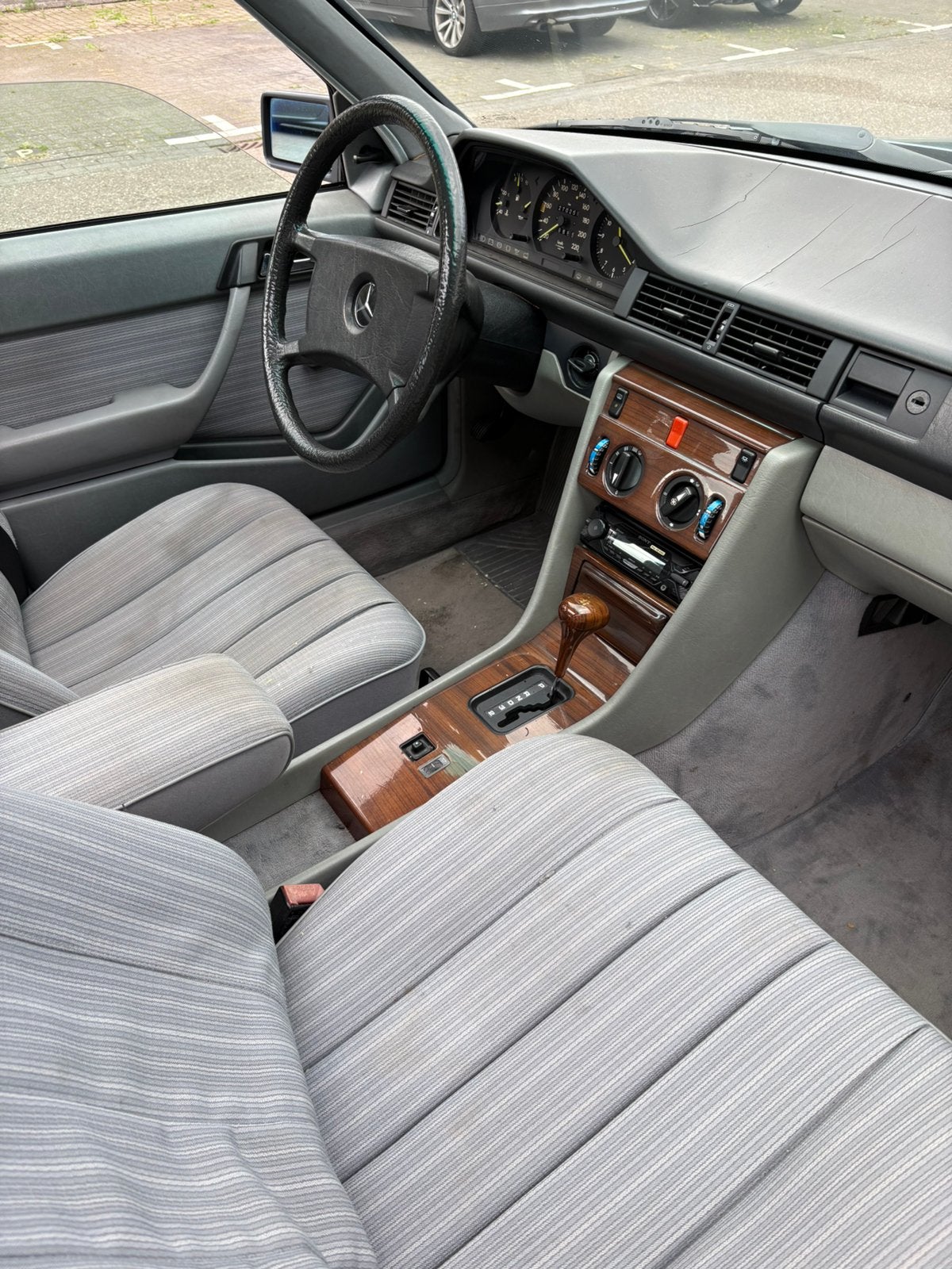 Mercedes w124 300 Diesel automaat belastingvrij, foto 9