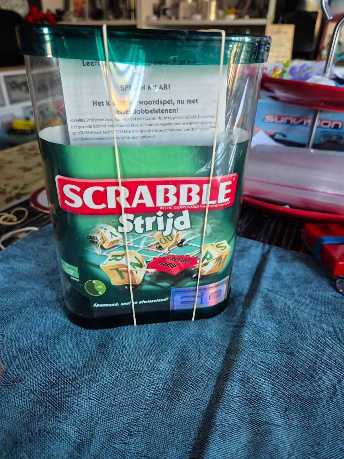 Scrabble Strijd - Het klassieke woordspel met dobbelstenen, Vijf spelers of meer, Ophalen of Verzenden, Zo goed als nieuw