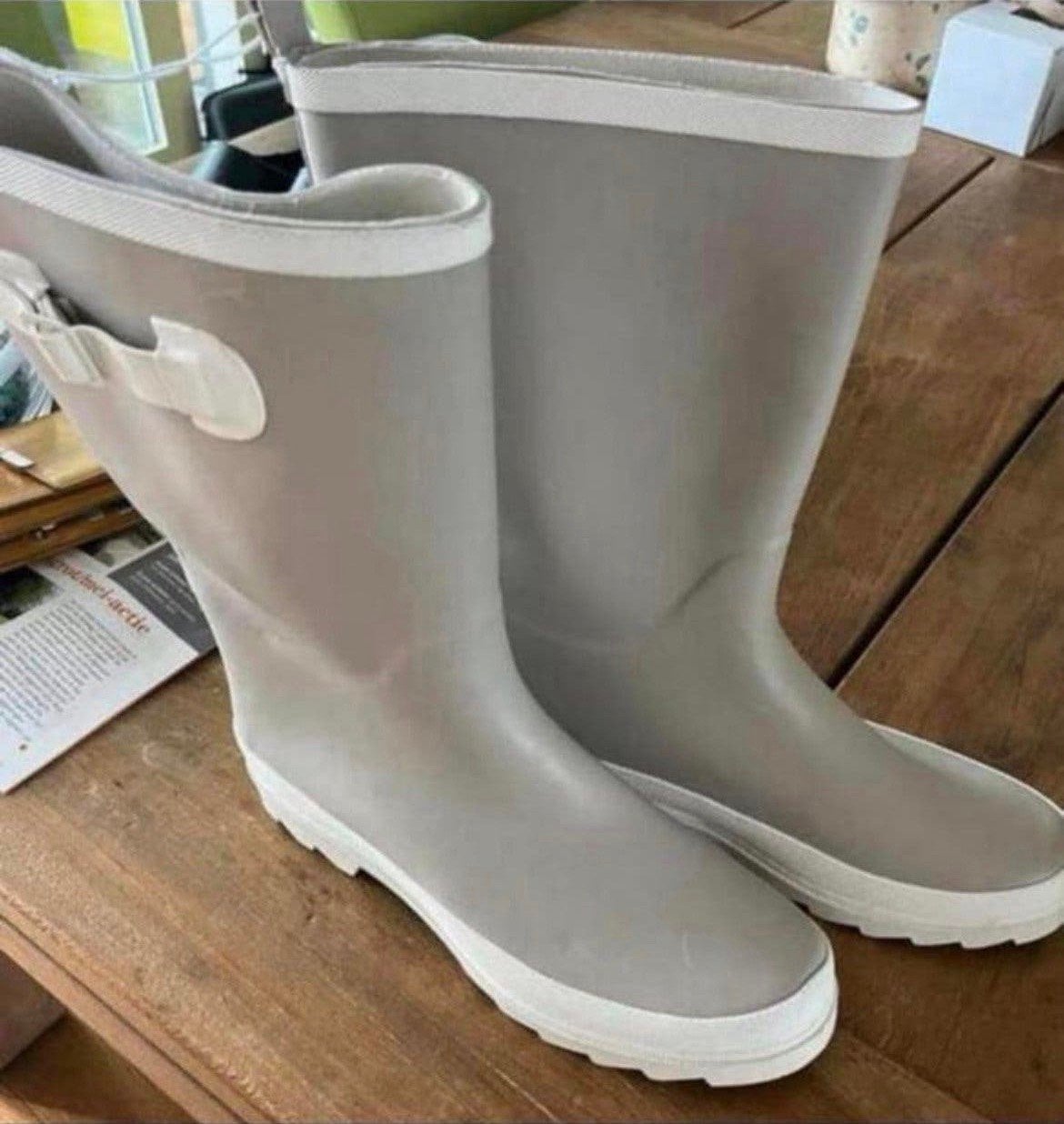 Waterlaarzen mt41 NIEUW/ Supertrash mt39 Witte Sneakers zgan, Ophalen of Verzenden, Nieuw