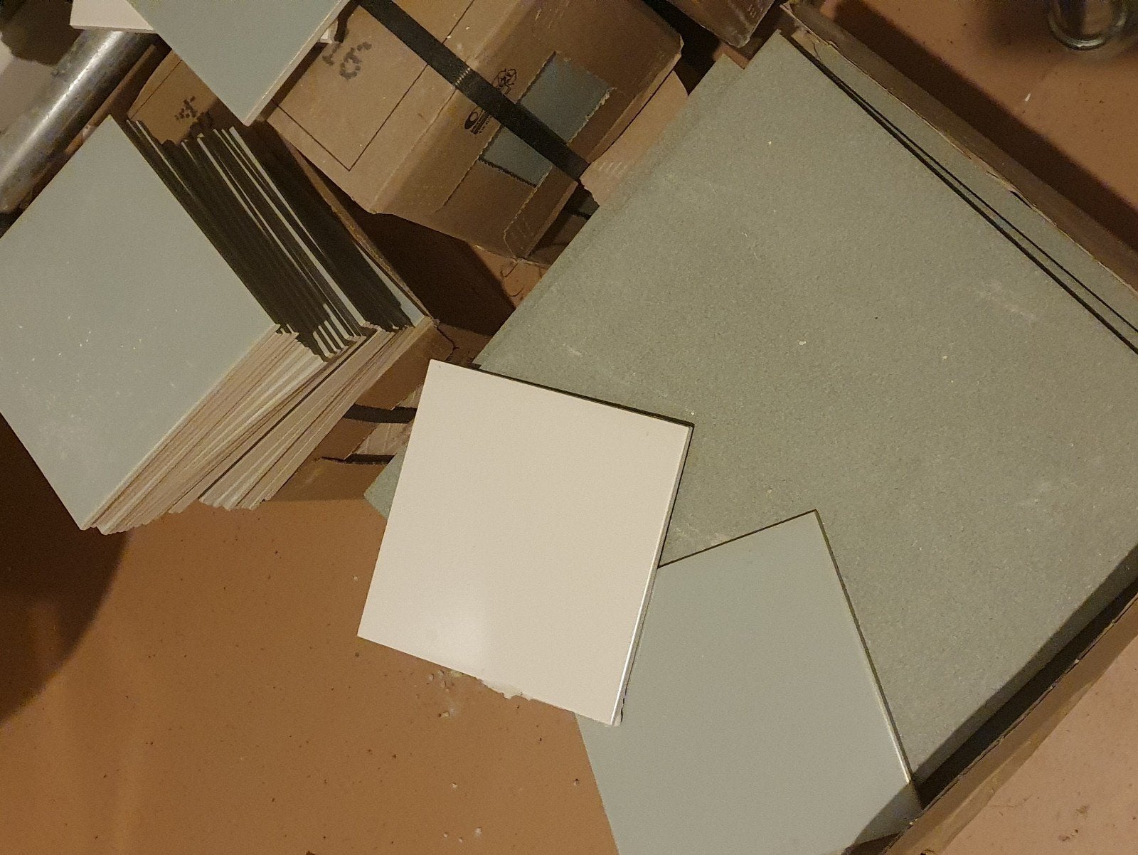Mosa Wand- en vloertegels: Ivoor en groen kleuren, Doe-het-zelf en Verbouw, Ophalen, Nieuw, Minder dan 20 cm, Minder dan 20 cm