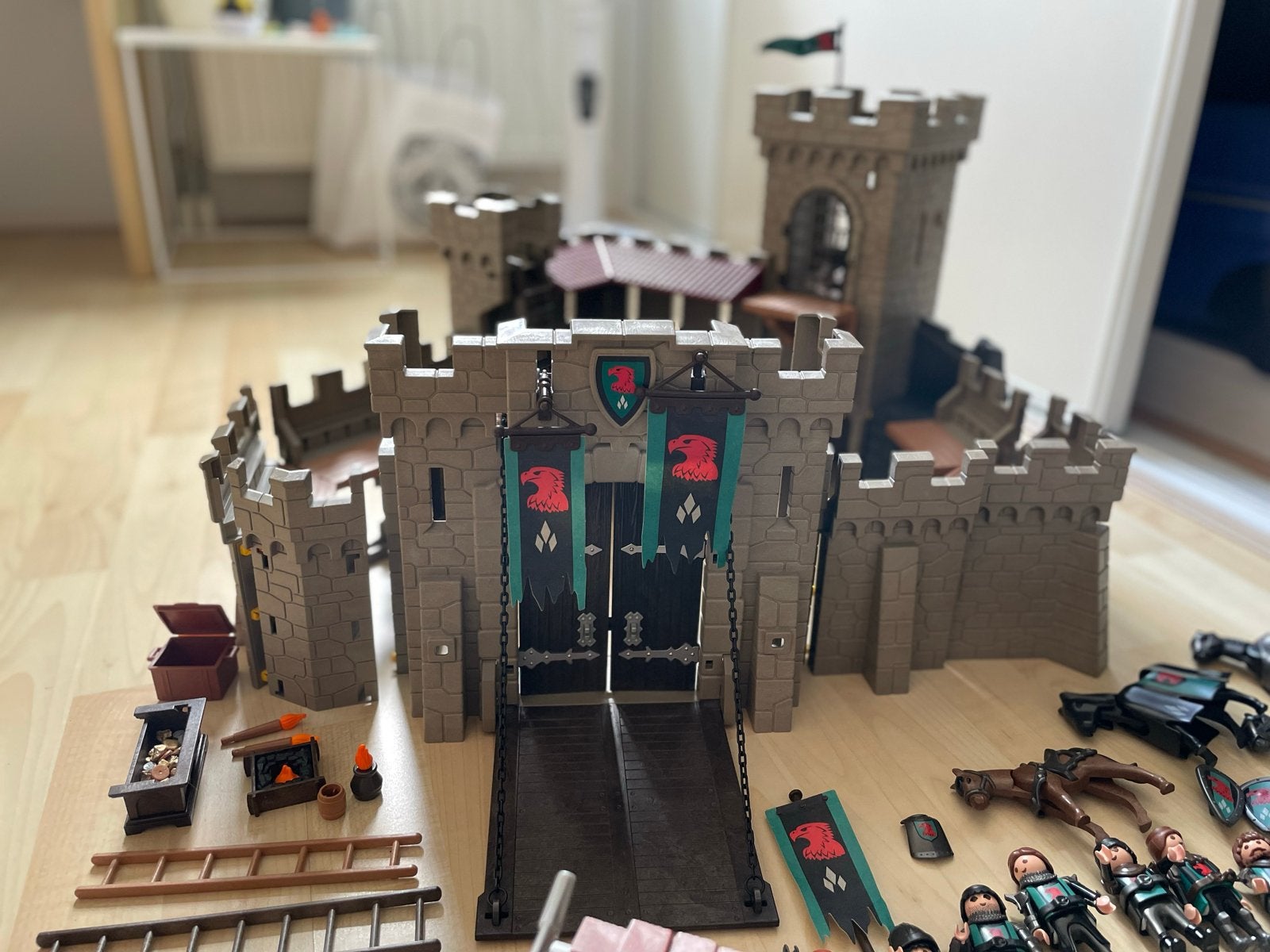 Playmobil Kasteel met ridders en accessoires, Ophalen of Verzenden, Gebruikt, Jongen of Meisje