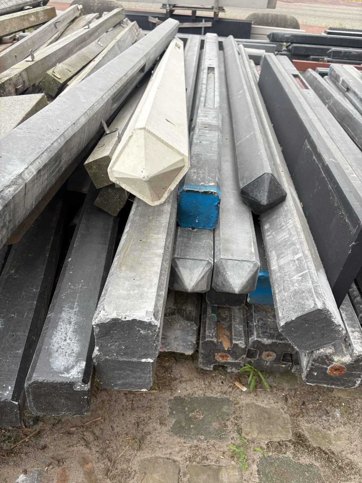 Diverse gebruikte palen, diverse maten en materialen, Ophalen, Gebruikt, 250 cm of meer, Palen